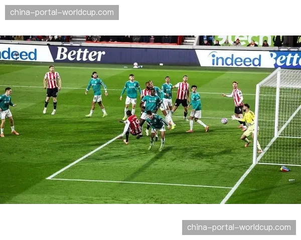 技术革新：英超下赛季将测试新型门线技术与体感系统，辅助定位球判罚