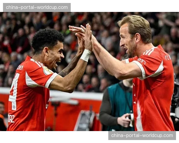 拜仁三叉戟凯恩、奥利塞、迪亚斯同季欧冠参与进球均上双